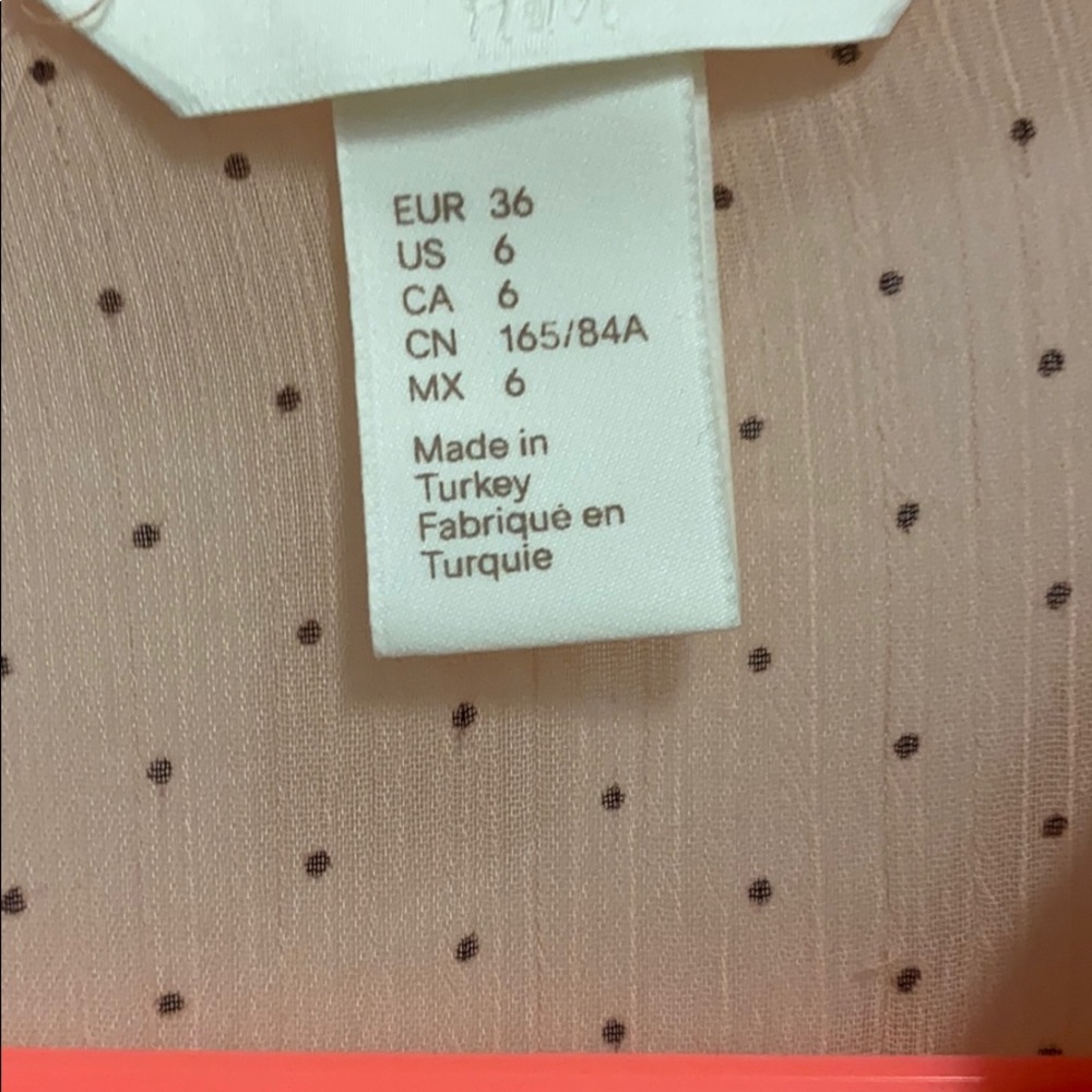 H&M button down blouse - Picture 6 of 7